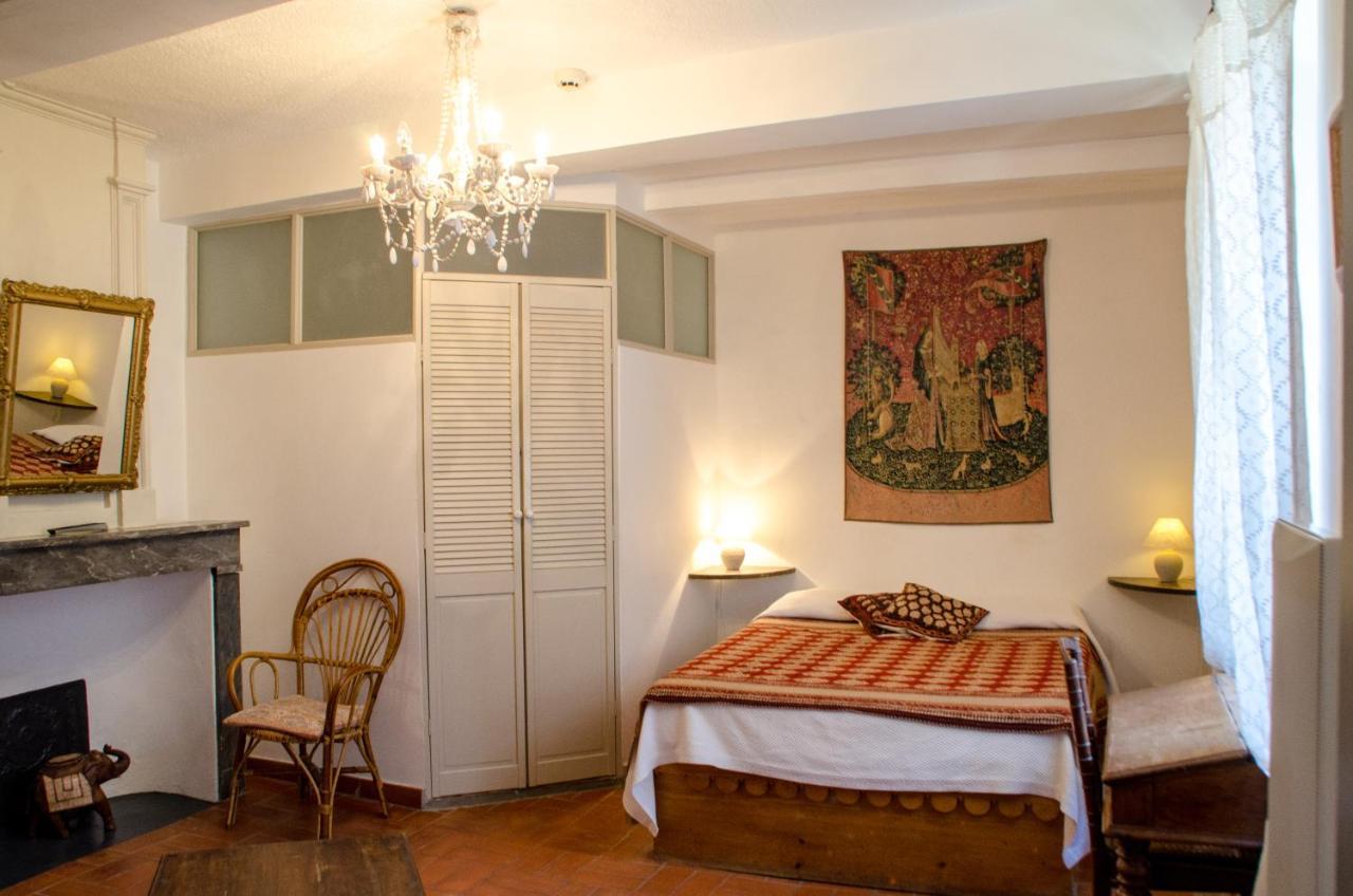 Hotel Les Remparts Venasque Luaran gambar